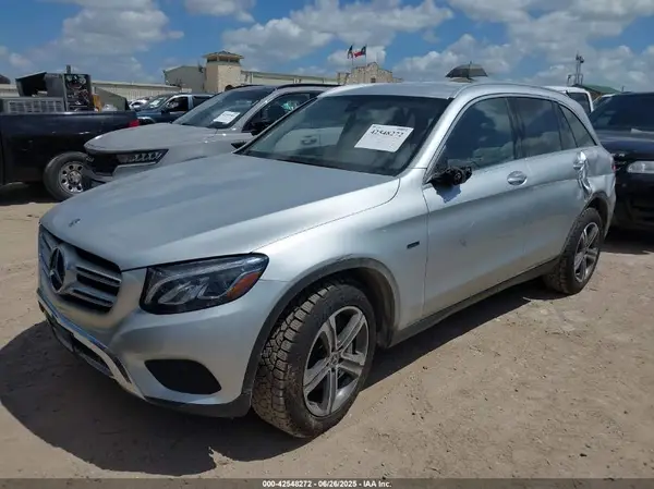 WDC0G5EB6KF602592 2019 MERCEDES-BENZ GLC - Image 2