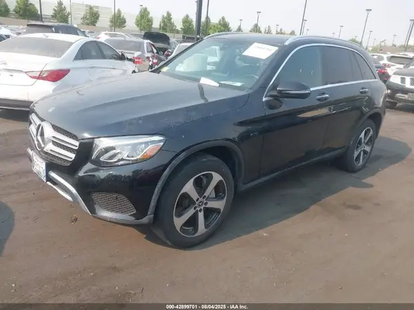 WDC0G5EB7KF615853 2019 MERCEDES-BENZ GLC - Image 2