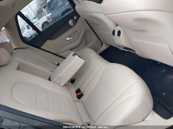 WDC0G5EB8KF531329 2019 MERCEDES-BENZ GLC - Image 8