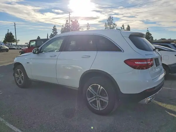 WDC0G5EB8KF601301 2019 MERCEDES-BENZ GLC - Image 2