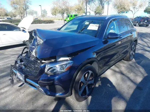 WDC0G5EB9KF569247 2019 MERCEDES-BENZ GLC - Image 2