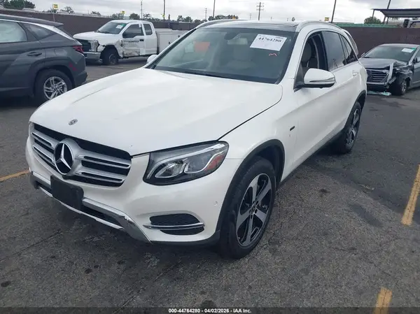 WDC0G5EB9KF578899 2019 MERCEDES-BENZ GLC - Image 2