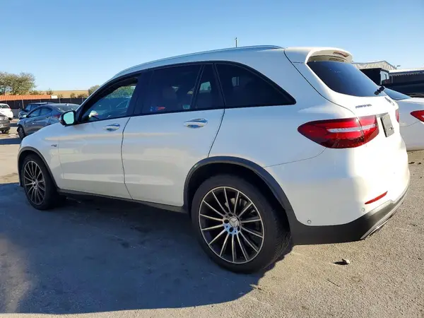 WDC0G6EB0JF429933 2018 MERCEDES-BENZ GLC - Image 2