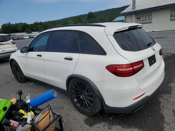 WDC0G6EB5HF153680 2017 MERCEDES-BENZ GLC - Image 2