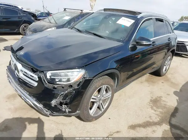 WDC0G8DB3LF690750 2020 MERCEDES-BENZ GLC - Image 2