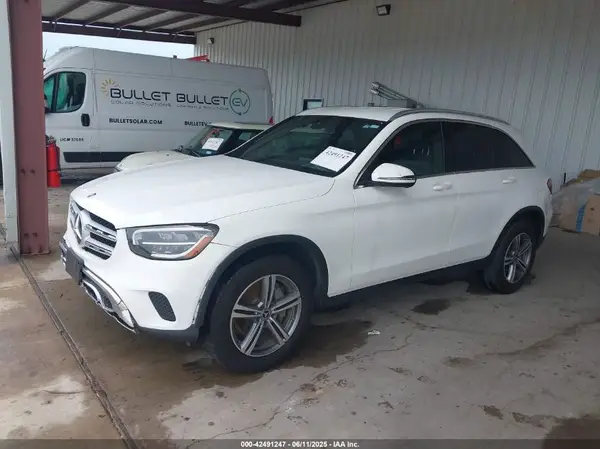 WDC0G8DB3LF695690 2020 MERCEDES-BENZ GLC - Image 2