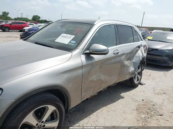2020 MERCEDES-BENZ GLC auction photo 6