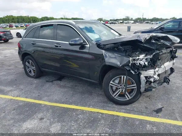 WDC0G8DB3LF738621 2020 MERCEDES-BENZ GLC - Image 1