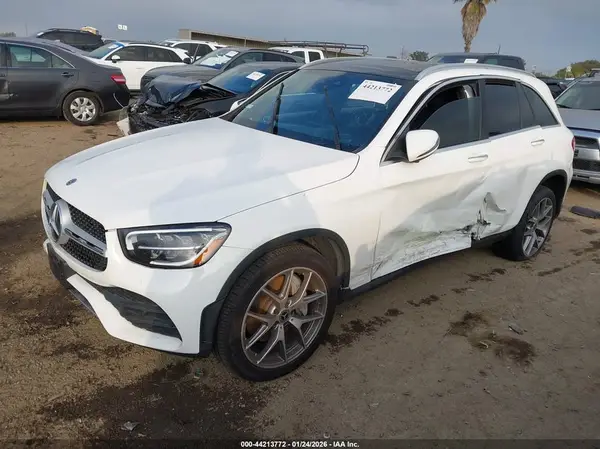 WDC0G8DB3LF752700 2020 MERCEDES-BENZ GLC - Image 2