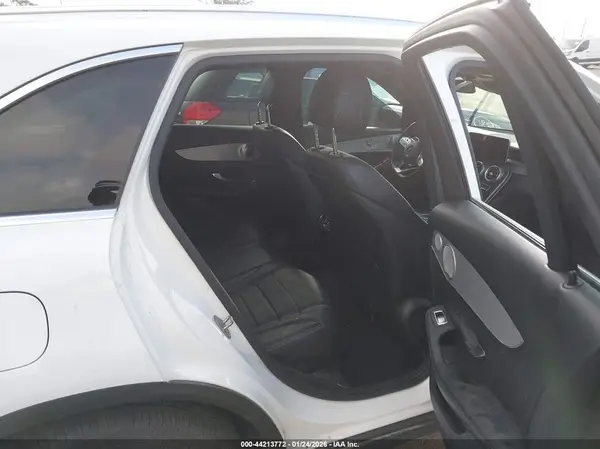 WDC0G8DB3LF752700 2020 MERCEDES-BENZ GLC - Image 8