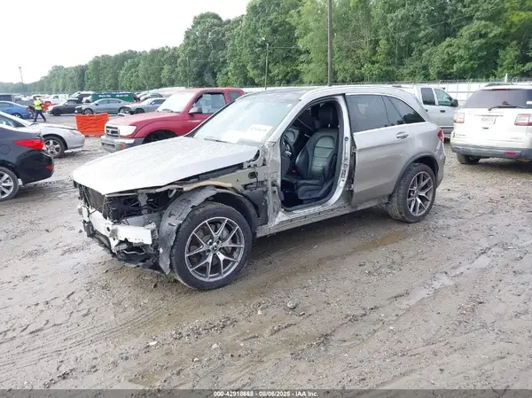 WDC0G8DB7LF690704 2020 MERCEDES-BENZ GLC - Image 2