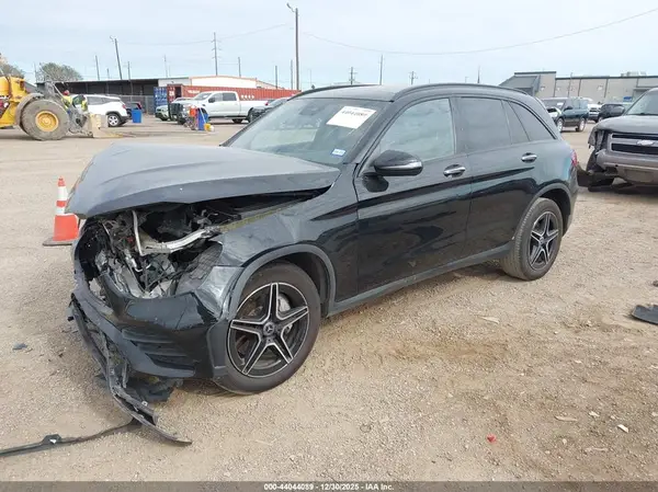 WDC0G8DB7LF733843 2020 MERCEDES-BENZ GLC - Image 2