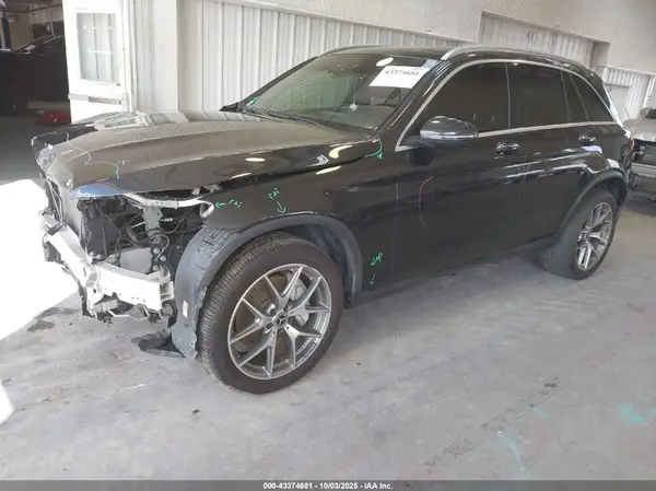 WDC0G8DB8LF678321 2020 MERCEDES-BENZ GLC - Image 2
