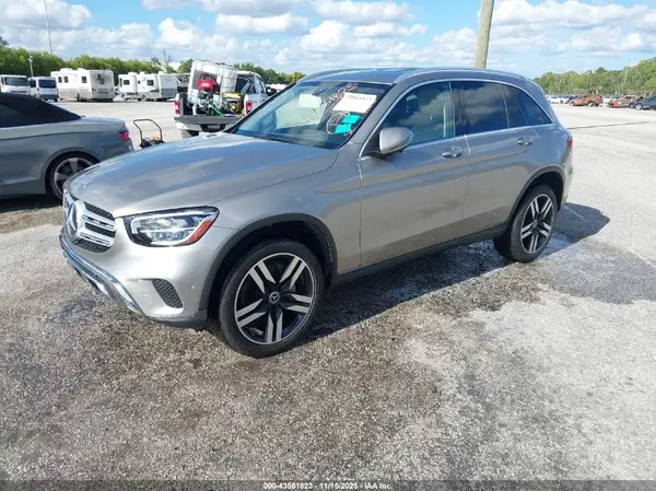 WDC0G8DB8LF700155 2020 MERCEDES-BENZ GLC - Image 2