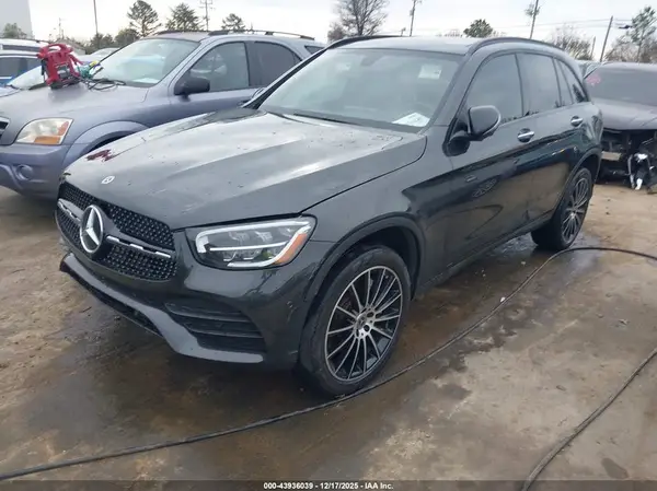 WDC0G8DB8LF724648 2020 MERCEDES-BENZ GLC - Image 2