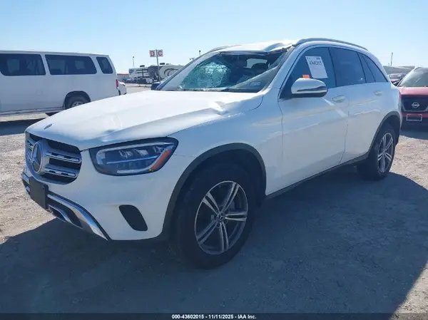 WDC0G8DBXLF715515 2020 MERCEDES-BENZ GLC - Image 2