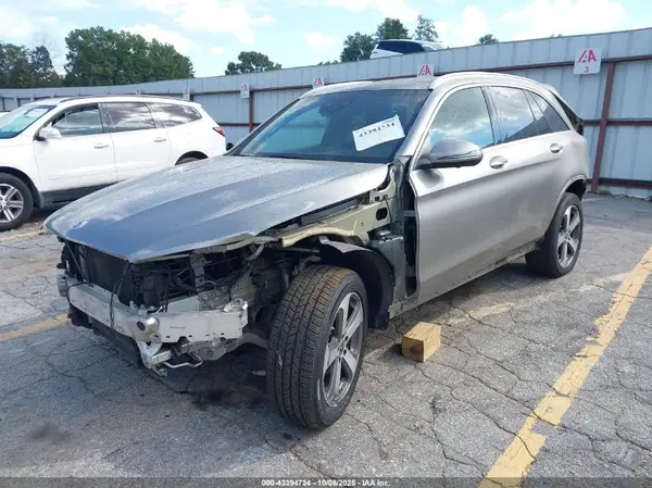 WDC0G8DBXLF727096 2020 MERCEDES-BENZ GLC - Image 2