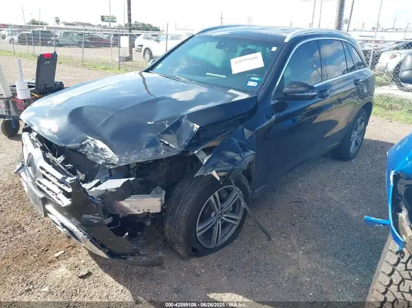 WDC0G8DBXLF727678 2020 MERCEDES-BENZ GLC - Image 2