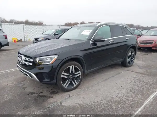 WDC0G8EB0LF715621 2020 MERCEDES-BENZ GLC - Image 2