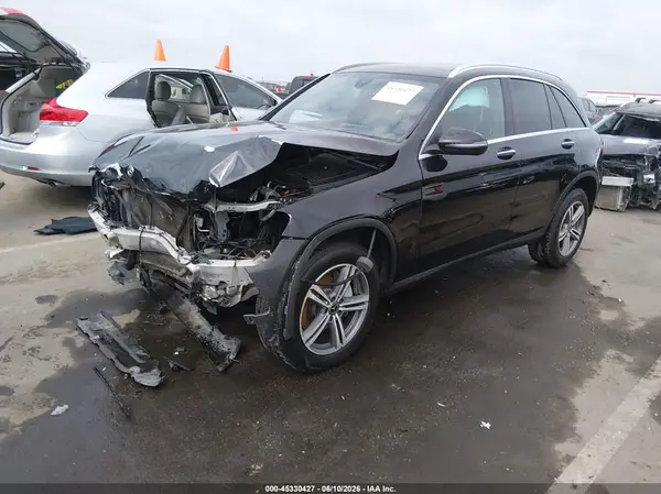 WDC0G8EB0LF748313 2020 MERCEDES-BENZ GLC - Image 2