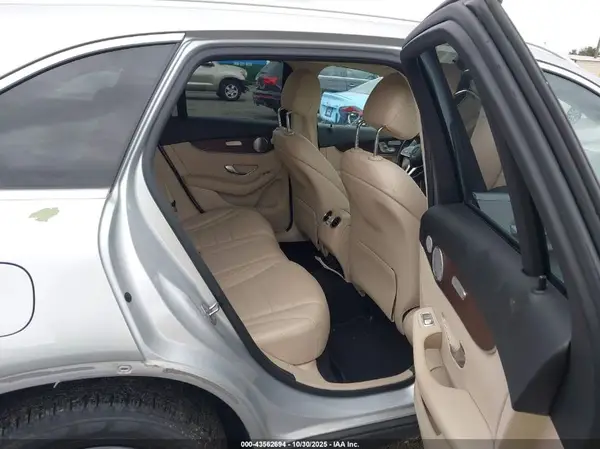 WDC0G8EB2LF699812 2020 MERCEDES-BENZ GLC - Image 8