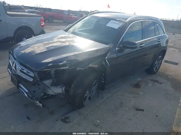 WDC0G8EB2LF705947 2020 MERCEDES-BENZ GLC - Image 2