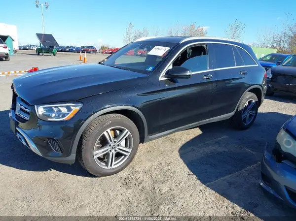 WDC0G8EB3LF715726 2020 MERCEDES-BENZ GLC - Image 2