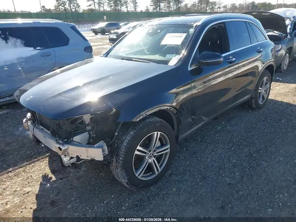 WDC0G8EB3LF720229 2020 MERCEDES-BENZ GLC - Image 2