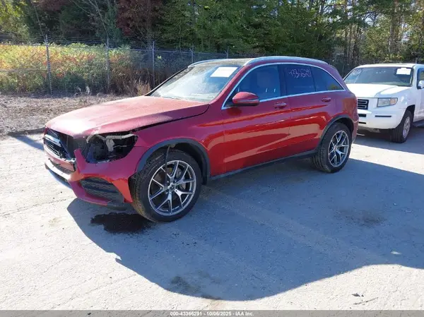 WDC0G8EB3LF746118 2020 MERCEDES-BENZ GLC - Image 2