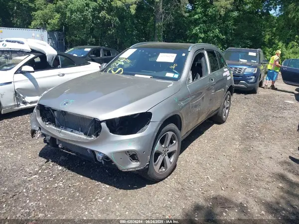 WDC0G8EB4LF688908 2020 MERCEDES-BENZ GLC - Image 2