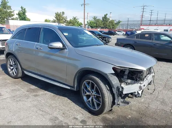 WDC0G8EB8LF738869 2020 MERCEDES-BENZ GLC - Image 1