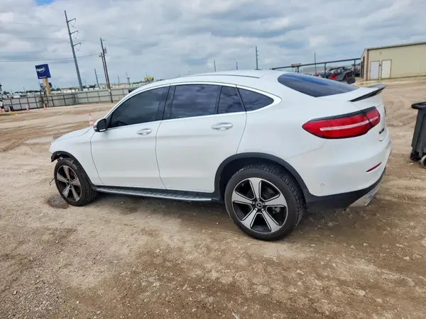 WDC0J4KB1KF640571 2019 MERCEDES-BENZ GLC - Image 2