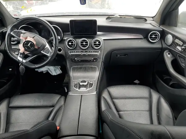 WDC0J4KB2JF400671 2018 MERCEDES-BENZ GLC - Image 8