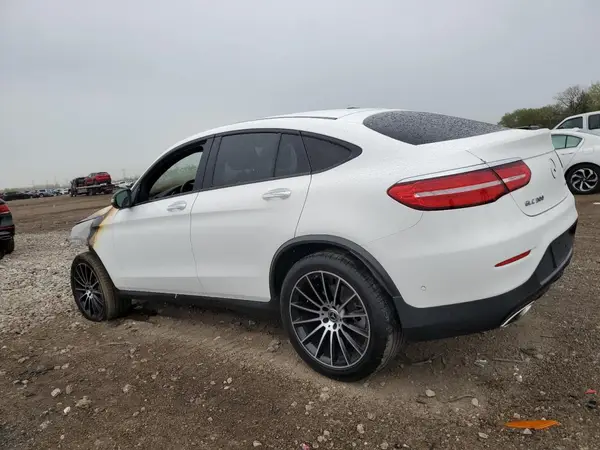WDC0J4KB4JF342062 2018 MERCEDES-BENZ GLC - Image 2
