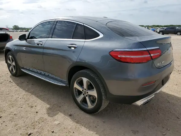 WDC0J4KB5HF240831 2017 MERCEDES-BENZ GLC - Image 2