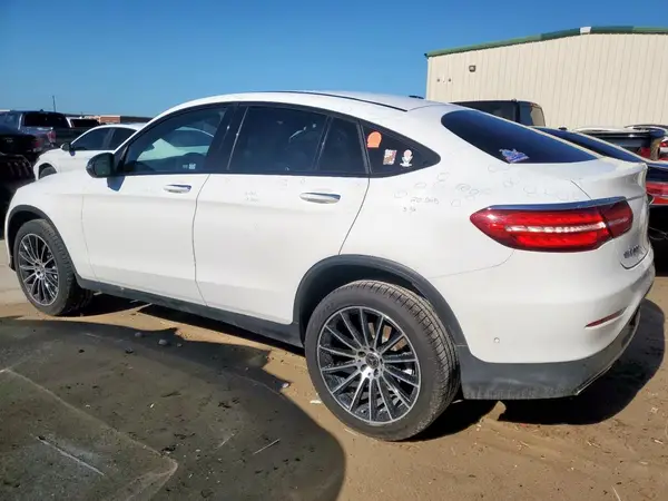 WDC0J4KB5JF348713 2018 MERCEDES-BENZ GLC - Image 2