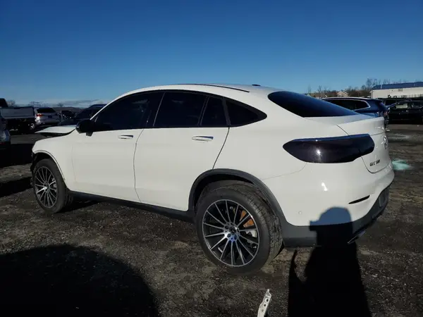 WDC0J4KB5JF426116 2018 MERCEDES-BENZ GLC - Image 2