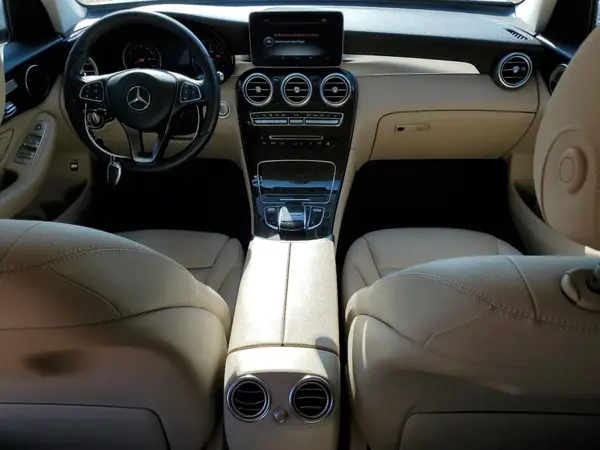 WDC0J4KB7HF153223 2017 MERCEDES-BENZ GLC - Image 8