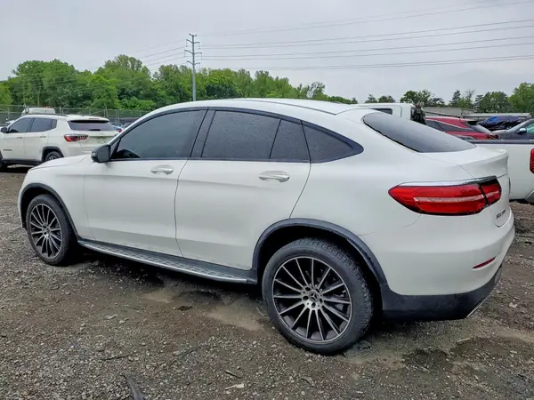 WDC0J4KB8KF572012 2019 MERCEDES-BENZ GLC - Image 2