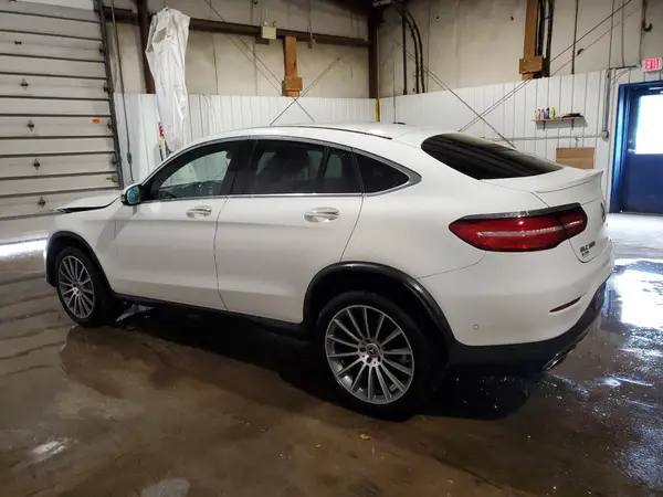 WDC0J4KB9KF642939 2019 MERCEDES-BENZ GLC - Image 2