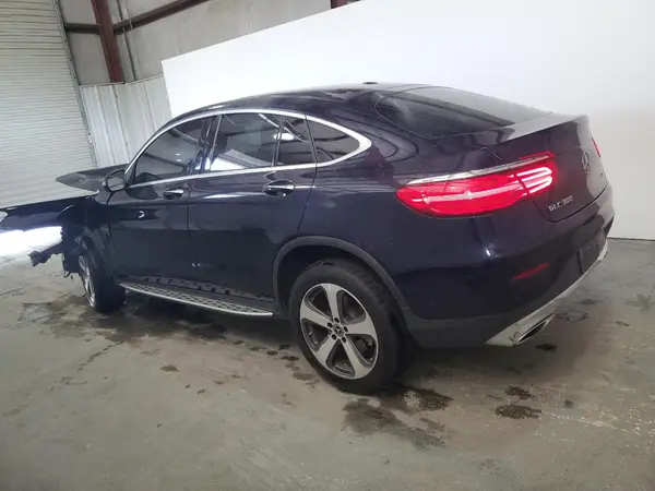 WDC0J4KBXKF600277 2019 MERCEDES-BENZ GLC - Image 2