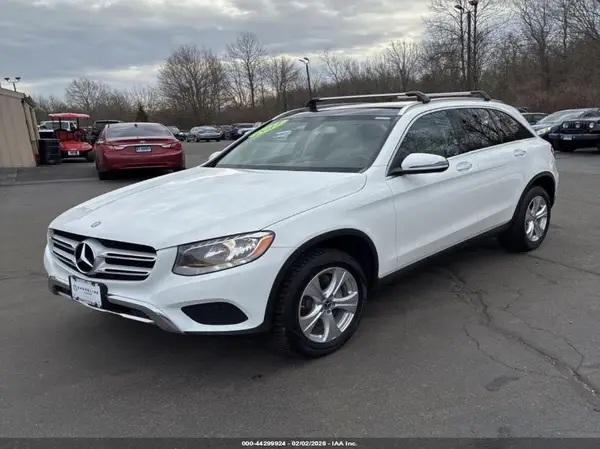 WDCOG4KB5HF219279 2017 MERCEDES-BENZ GLC - Image 2