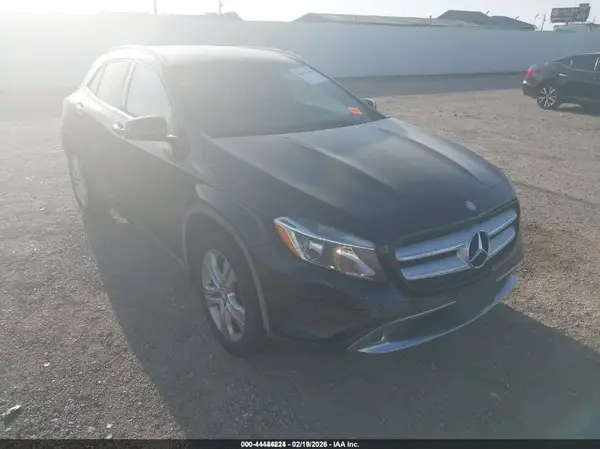 WDCTG4EB0HJ353459 2017 MERCEDES-BENZ GLA-KLASSE - Image 1