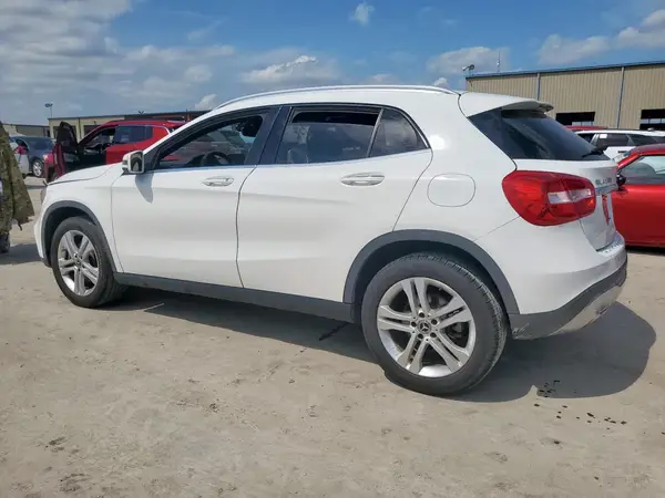 WDCTG4EB0JJ482632 2018 MERCEDES-BENZ GLA-KLASSE - Image 2