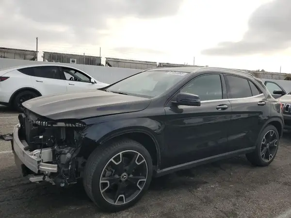 WDCTG4EB0JJ488060 2018 MERCEDES-BENZ GLA-KLASSE - Image 1