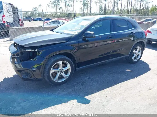 WDCTG4EB0KJ532883 2019 MERCEDES-BENZ GLA-KLASSE - Image 2