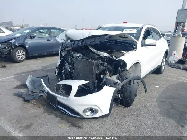 WDCTG4EB0KJ552289 2019 MERCEDES-BENZ GLA-KLASSE - Image 2
