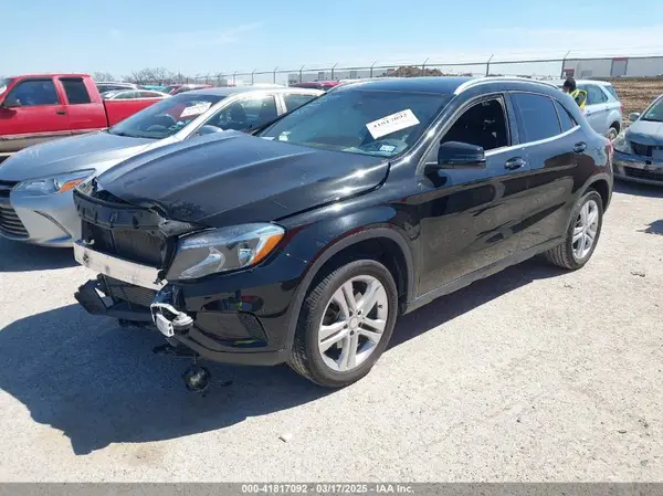WDCTG4EB1HJ318574 2017 MERCEDES-BENZ GLA-KLASSE - Image 2