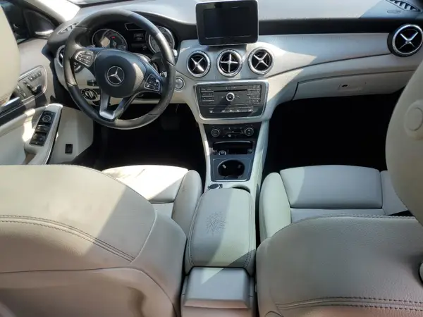 WDCTG4EB1HJ352191 2017 MERCEDES-BENZ GLA-KLASSE - Image 8