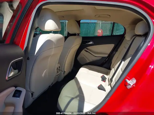 WDCTG4EB1JJ453883 2018 MERCEDES-BENZ GLA-KLASSE - Image 8